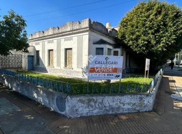 Casa de 5 ambientes, Berazategui · Casa en Venta con Depto en Berazategui. Ideal Inversion.