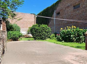 Casa · 91m² · 3 Ambientes · 1 Cochera · Venta - Casa Dos Dorm. - Barrio Las Delicias
