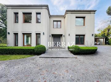 Casa · 585m² · 5 Ambientes · 3 Cocheras · Casa Venta 4 Dorm. San Jorge Village Cc Lote de 2721 m²