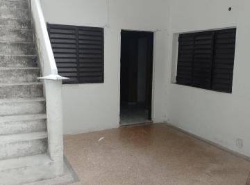 Departamento · 87m² · 4 Ambientes · Amplisimo Dpto de Pasillo 2 Dorm. con Patio y Terraza en Alquiler!
