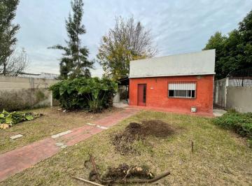 Casa · 51m² · 3 Ambientes · 1 Cochera · Lote con Pequeña Construccion en Liniers Al 1100