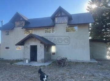 Casa · 220m² · 6 Ambientes · Casa Chalet en Alquiler en Dina Huapi, Pilcaniyeu, Rio Negro