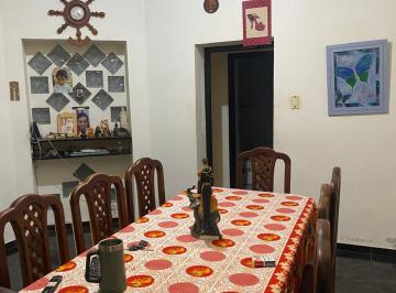 Casa de 4 ambientes, Ciudad de Mendoza · ¡Oportunidad! Se Vende Casa en Calle Jujuy, Ciudad de Mendoza.