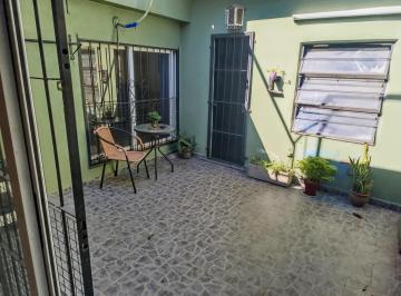 PH · 95m² · 4 Ambientes · PH Sin Expensas 4/5 Amb. Patio y Terraza. Paternal