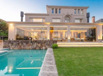 Casa · 499m² · 7 Ambientes · 2 Cocheras · Casa en Alquiler en Los Castores, Nordelta, Tigre