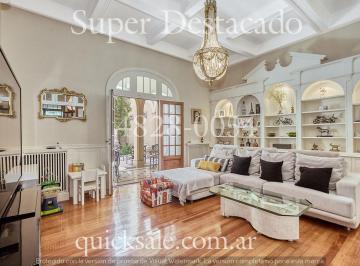Casa · 291m² · 5 Ambientes · 1 Cochera · Retasada Impresionante Casa en Venta en La Mejor Zona de Caballito