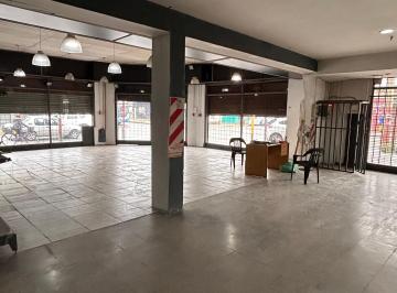 Local comercial , Lanús · En Alquiler - Amplio Local 200 m - Excelente Zona Comercial - Consultar Valor