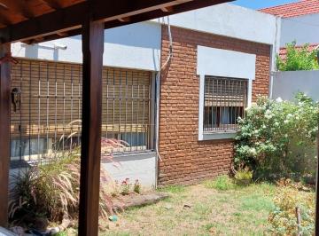 Casa de 7 ambientes, Quilmes · Vendo Casa con Departamento, excelente Oportunidad.
