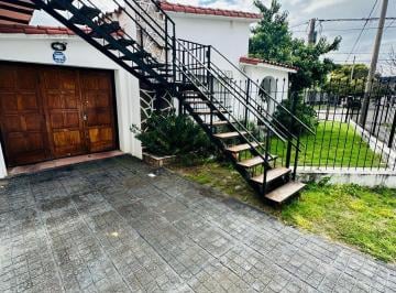 Casa · 332m² · 5 Ambientes · 2 Cocheras · Casa en Venta de 3 Dorm., Bº Bajo Palermo con Depto y