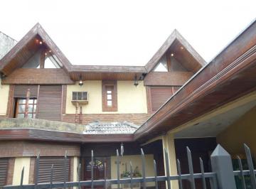 Casa · 129m² · 4 Ambientes · 2 Cocheras · Casa en Venta Luis Guillon Apta Credito