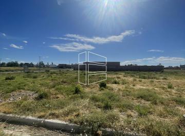 Terreno · 375m² · Venta - Lote en Barrio Siete Colores - T083