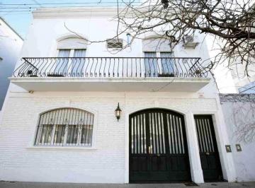 Casa · 280m² · 7 Ambientes · 1 Cochera · Casa en Venta de Categoria en La Plata, Zona Norte!