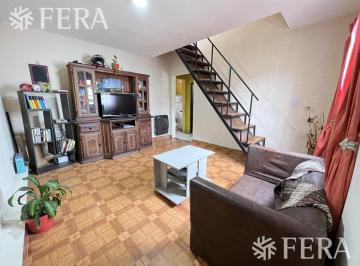 PH · 52m² · 3 Ambientes · Venta de Departamento Tipo Casa de 3 Ambientes en Sarandi