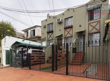 Frente · PH en Bernal Este