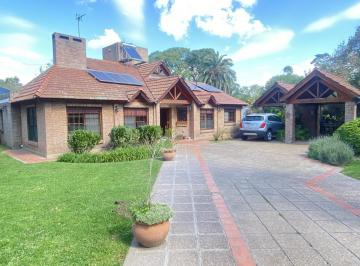 Casa · 250m² · 6 Ambientes · 3 Cocheras · Quinta en San Nicolas de Los Arroyos