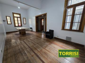 Casa · 155m² · 4 Ambientes · Alquiler - Casa 4 Amb + Escr. - Pje Robertson 900 - Flores