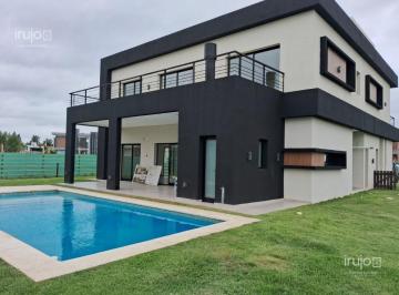 Casa · 700m² · 4 Ambientes · 3 Cocheras · Casa en Principado Ciudad Nautica - Canning