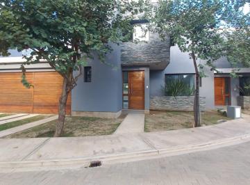 Casa · 152m² · 5 Ambientes · 2 Cocheras · Excelente Dúplex a Estrenar Housing Alto Belgrano
