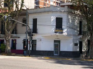 Local comercial , Palermo · Local en Esquina en Palermo. Ex Suc Bancaria. Sin Expensas.