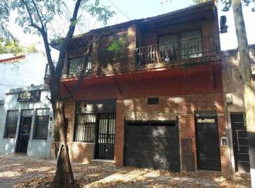 PH · 104m² · 5 Ambientes · 1 Cochera · Venta PH 5 Ambientes con Garaje en Santos Lugares