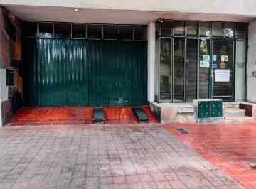Local comercial · 175m² · 4 Ambientes · Local en Calle Olascoga 5ta Sección