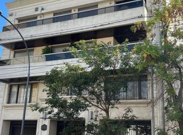 Departamento · 60m² · 2 Ambientes · 1 Cochera · Con Cochera Incluida - de Categoria - Muy Luminoso