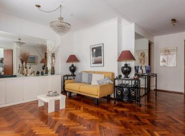 Departamento de 4 ambientes, Palermo · Hermoso 4 Ambientes con Cochera y Patio en Palermo!