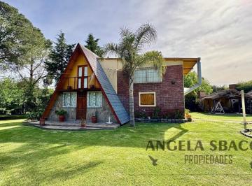 Casa · 140m² · 3 Ambientes · 1 Cochera · Excelente Casa Quinta en El Remanso. Apto Credito