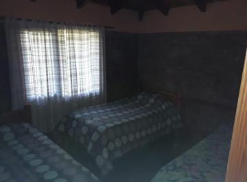 Casa · 4 Ambientes · Casa en El Hoyo