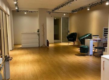 Oficina comercial · 96m² · Oficina/local/vivienda Muy Luminoso en Beruti 4565 1°ss
