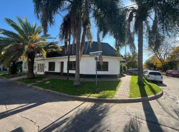 Casa · 158m² · 4 Ambientes · 1 Cochera · Venta Casa 4 Amb - Apto Credito - El Palomar