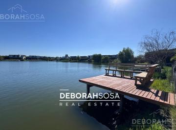 Casa · 244m² · 5 Ambientes · 2 Cocheras · Casa en Venta 5 Ambientes Al Lago Barrio El Cantón Belén de Escobar Zona Norte