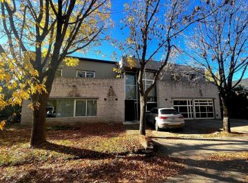 Casa · 376m² · 4 Ambientes · 2 Cocheras · Casa en Venta en Grand Bell
