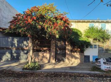 Casa · 155m² · 4 Ambientes · Venta Duplex Dos Dorm. con Quincho