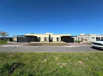 Casa de 4 ambientes, Luján · Casa a Estrenar de 4 Ambientes en Lujan