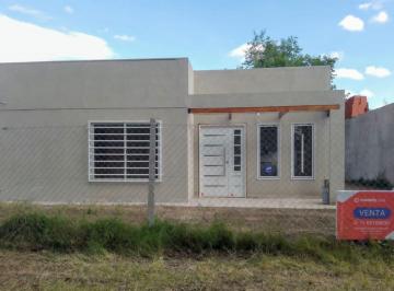 Casa · 66m² · 3 Ambientes · 3 Cocheras · Casa en