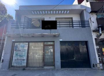 Casa · 180m² · 4 Ambientes · 1 Cochera · Venta Casa Mas Local 4 Ambientes Temperley
