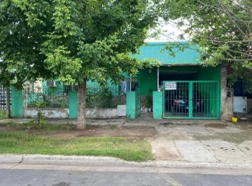 Casa · 90m² · 4 Ambientes · 1 Cochera · Casa a Dos Cuadras del Centro - Ramallo