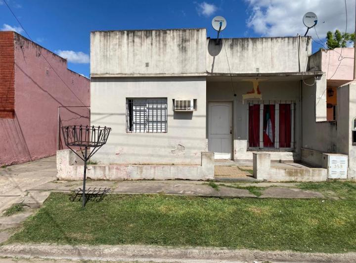 Casa · 100m² · 5 Ambientes · 1 Cochera