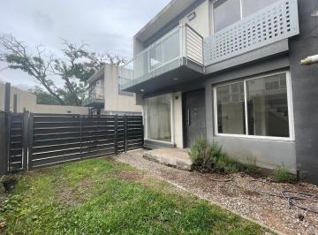Departamento · 75m² · 3 Ambientes · 1 Cochera · Departamento en Alquiler en Adrogué!