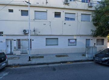 Departamento de 2 ambientes, Avellaneda · Departamento de Dos Ambientes con Patio en Piñeyro