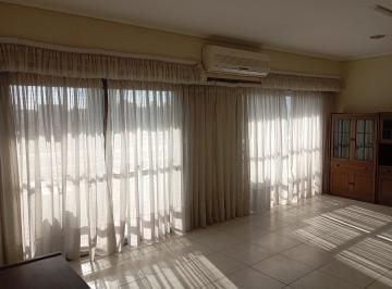 Departamento de 4 ambientes, Mar del Plata · Shopping Los Gallegos Semipiso 4 Amb con Cochera. Impecable Es Poco