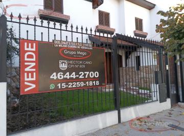 Casa · 219m² · 5 Ambientes · 1 Cochera · Excelente Casa en Versalles 3 Dorm. con Cochera