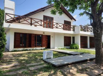 Casa de 5 ambientes, Río Cuarto · Casa con Pileta Golf Club Rio Cuarto