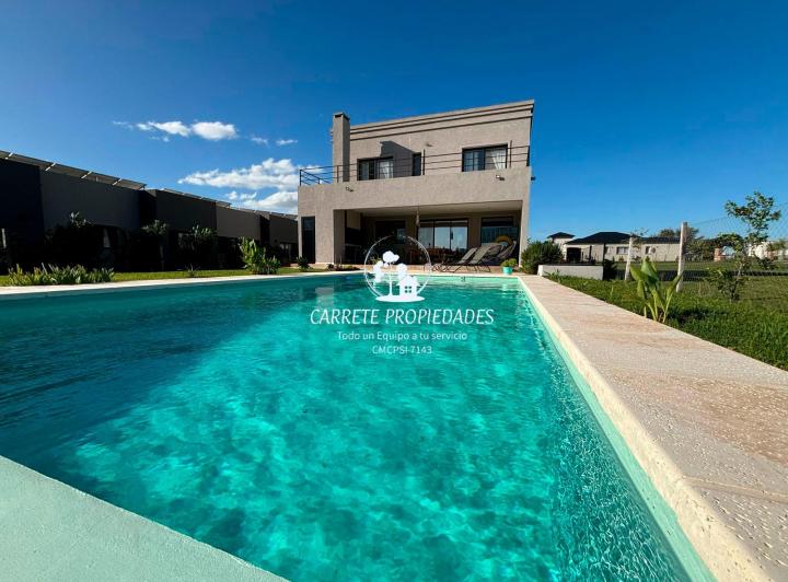 Casa · 186m² · 4 Ambientes · 4 Cocheras