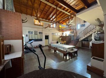 Casa · 700m² · 4 Ambientes · 3 Cocheras · Casa + Local + Galpo + Cochera + 2 Dtos 3 Amb Dominico