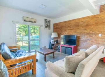 Casa · 123m² · 6 Ambientes · 2 Cocheras · Casa en Alquiler 3 Dorm. en Aldea Fisherton
