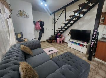 Casa · 46m² · 3 Ambientes · 1 Cochera · Venta Duplex 3 Ambientes Villa Sarmiento Patio