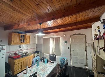 Casa · 76m² · 4 Ambientes · 1 Cochera · Venta Casa 2 Dorm. con Cochera