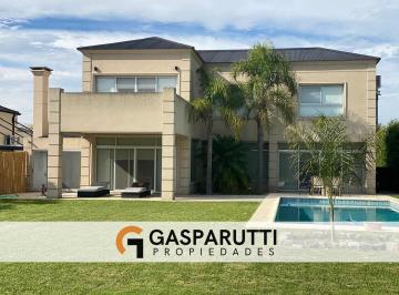 Casa · 325m² · 4 Ambientes · 6 Cocheras · Excelente Casa en Alquiler en Septiembre con Pileta!
